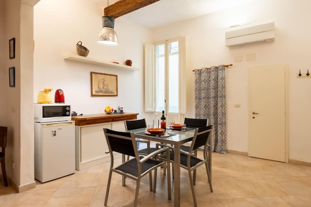 Keys Of Italy - Pilastri 24 - City Center Studio Perfect For Couples Florenz Exterior foto